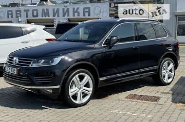 Позашляховик / Кросовер Volkswagen Touareg 2017 в Чернівцях