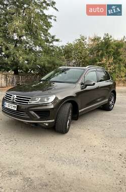 Внедорожник / Кроссовер Volkswagen Touareg 2016 в 