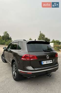 Внедорожник / Кроссовер Volkswagen Touareg 2016 в 
