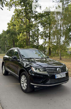 Внедорожник / Кроссовер Volkswagen Touareg 2015 в Белой Церкви