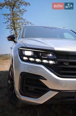 Внедорожник / Кроссовер Volkswagen Touareg 2021 в 