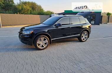 Позашляховик / Кросовер Volkswagen Touareg 2013 в Львові