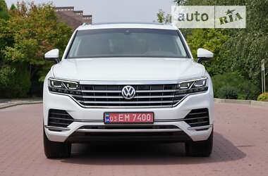 Внедорожник / Кроссовер Volkswagen Touareg 2018 в Черновцах