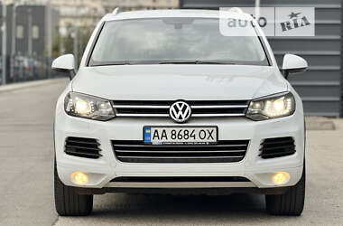 Внедорожник / Кроссовер Volkswagen Touareg 2014 в Киеве