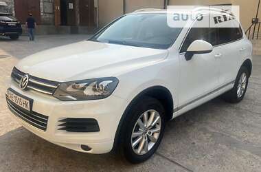 Позашляховик / Кросовер Volkswagen Touareg 2013 в Дніпрі