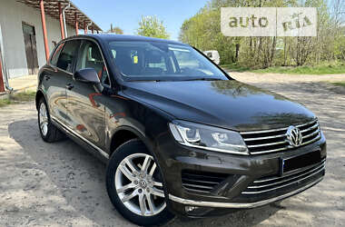 Внедорожник / Кроссовер Volkswagen Touareg 2015 в Ковеле