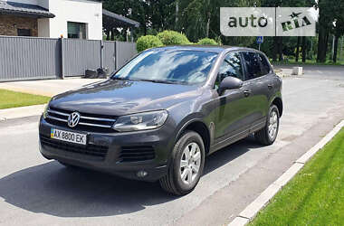 Позашляховик / Кросовер Volkswagen Touareg 2011 в Києві