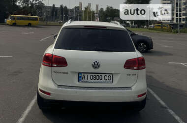 Позашляховик / Кросовер Volkswagen Touareg 2011 в Києві