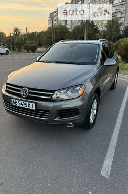 Внедорожник / Кроссовер Volkswagen Touareg 2014 в Виннице