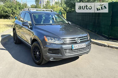 Внедорожник / Кроссовер Volkswagen Touareg 2011 в Киеве