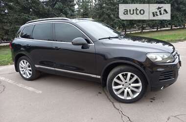 Внедорожник / Кроссовер Volkswagen Touareg 2012 в Кропивницком