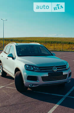 Позашляховик / Кросовер Volkswagen Touareg 2013 в Рівному