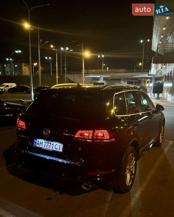 Внедорожник / Кроссовер Volkswagen Touareg 2013 в Киеве фото 13 Внедорожник / Кроссовер Volkswagen Touareg 2013 в Киеве