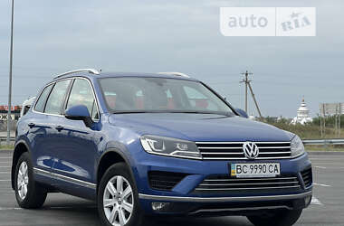 Внедорожник / Кроссовер Volkswagen Touareg 2015 в Львове