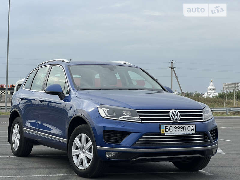 Позашляховик / Кросовер Volkswagen Touareg 2015 в Львові