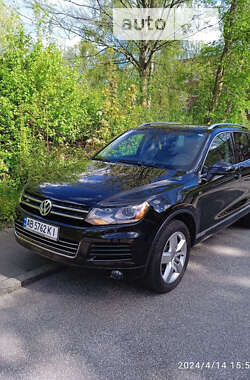 Внедорожник / Кроссовер Volkswagen Touareg 2011 в Виннице