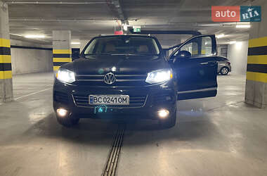 Внедорожник / Кроссовер Volkswagen Touareg 2012 в Львове