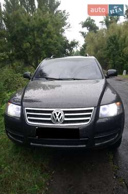 Внедорожник / Кроссовер Volkswagen Touareg 2004 в 