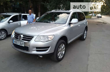 Позашляховик / Кросовер Volkswagen Touareg 2007 в Рівному