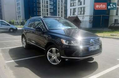 Внедорожник / Кроссовер Volkswagen Touareg 2014 в Черкассах