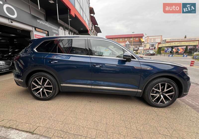 Позашляховик / Кросовер Volkswagen Touareg 2020 в Львові