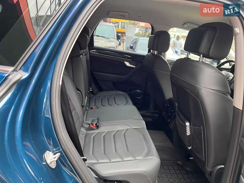 Позашляховик / Кросовер Volkswagen Touareg 2020 в Львові