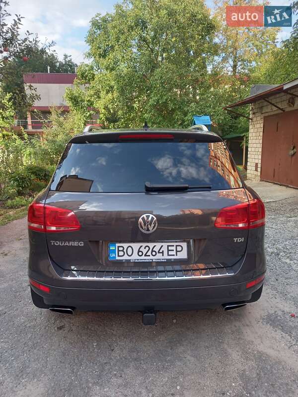 Внедорожник / Кроссовер Volkswagen Touareg 2012 в Тернополе