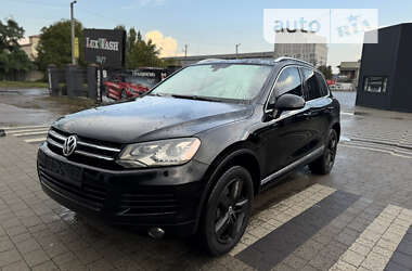 Внедорожник / Кроссовер Volkswagen Touareg 2012 в Львове