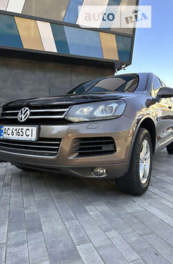 Внедорожник / Кроссовер Volkswagen Touareg 2011 в Киеве