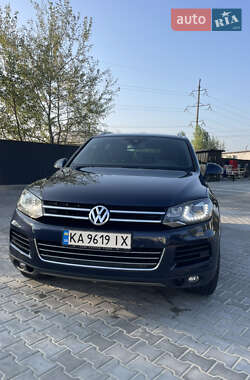 Внедорожник / Кроссовер Volkswagen Touareg 2012 в 