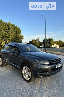 Позашляховик / Кросовер Volkswagen Touareg 2013 в Тернополі