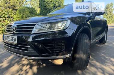 Внедорожник / Кроссовер Volkswagen Touareg 2014 в Киеве