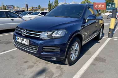 Внедорожник / Кроссовер Volkswagen Touareg 2014 в Киеве