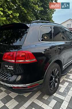 Внедорожник / Кроссовер Volkswagen Touareg 2016 в 