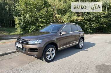 Внедорожник / Кроссовер Volkswagen Touareg 2011 в Тернополе