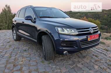 Внедорожник / Кроссовер Volkswagen Touareg 2011 в Житомире