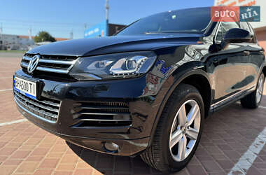 Позашляховик / Кросовер Volkswagen Touareg 2014 в Одесі