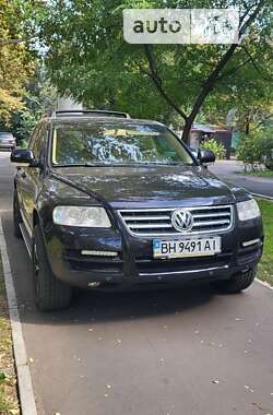 Позашляховик / Кросовер Volkswagen Touareg 2005 в Одесі