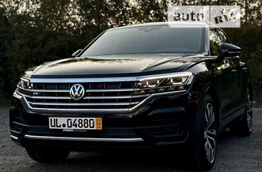 Внедорожник / Кроссовер Volkswagen Touareg 2019 в Гнивани