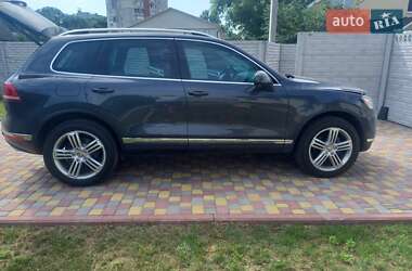 Позашляховик / Кросовер Volkswagen Touareg 2014 в Чернігові