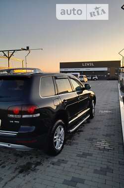 Внедорожник / Кроссовер Volkswagen Touareg 2008 в Хусте