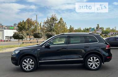 Позашляховик / Кросовер Volkswagen Touareg 2013 в Кривому Розі