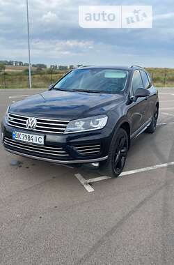 Внедорожник / Кроссовер Volkswagen Touareg 2017 в Ровно