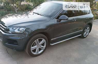 Внедорожник / Кроссовер Volkswagen Touareg 2011 в 