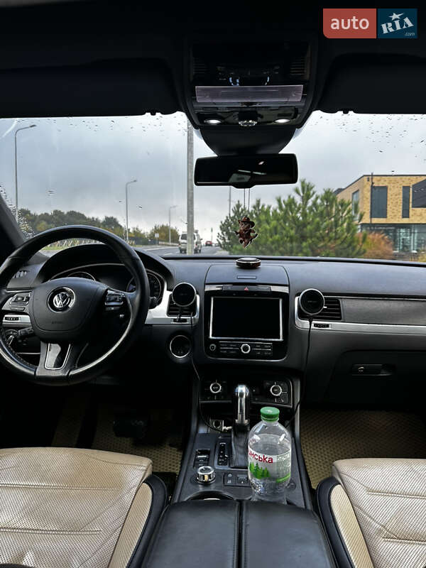 Позашляховик / Кросовер Volkswagen Touareg 2014 в Хмельницькому