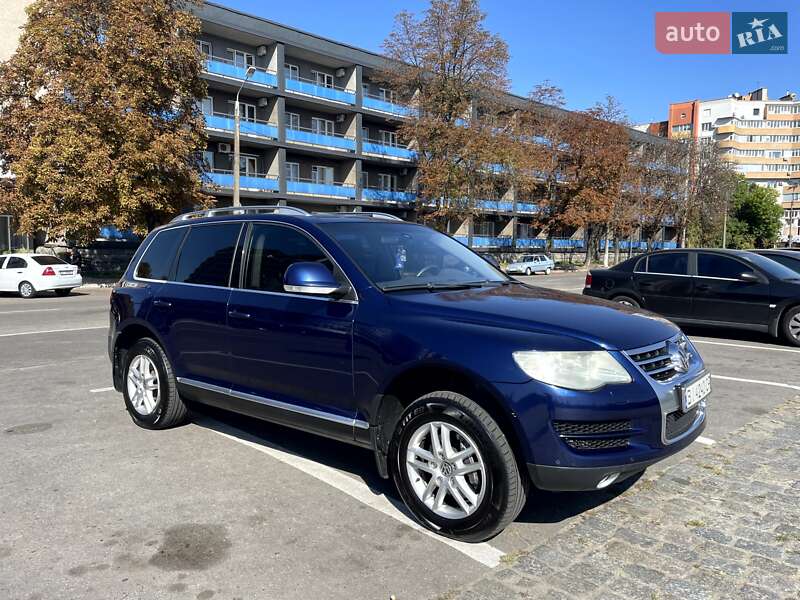 Внедорожник / Кроссовер Volkswagen Touareg 2008 в Кременчуге
