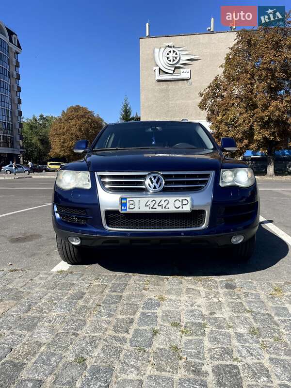 Внедорожник / Кроссовер Volkswagen Touareg 2008 в Кременчуге