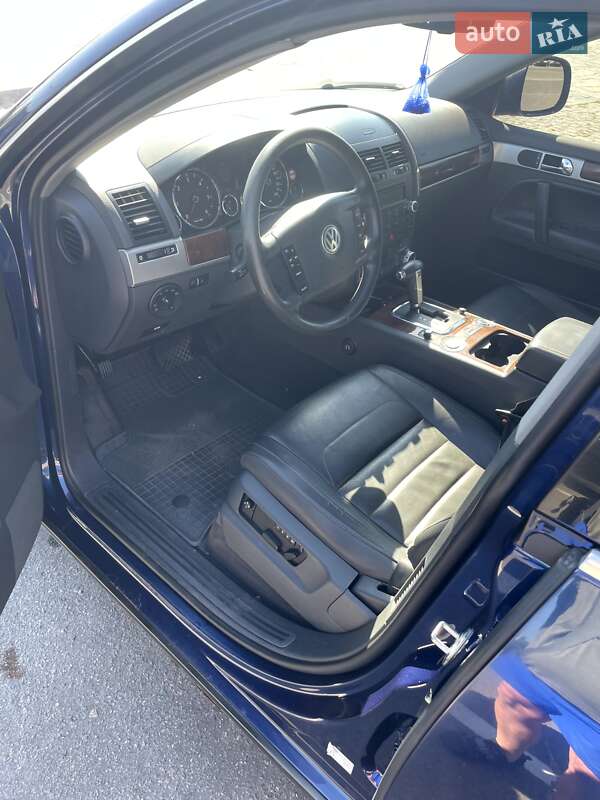 Внедорожник / Кроссовер Volkswagen Touareg 2008 в Кременчуге