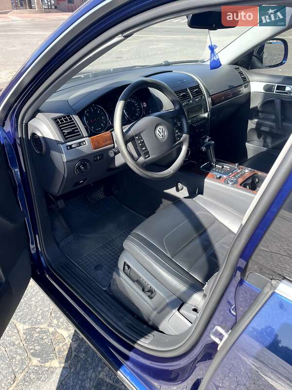Внедорожник / Кроссовер Volkswagen Touareg 2008 в Кременчуге