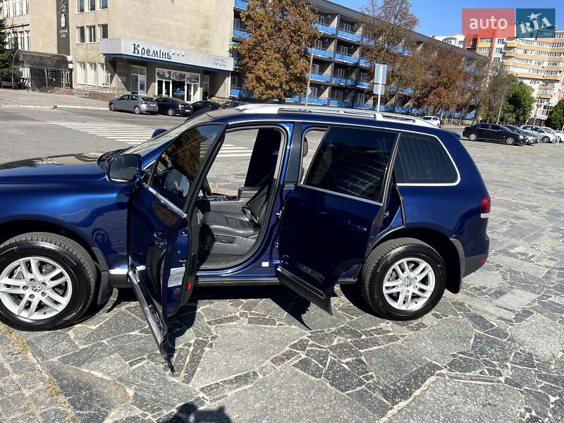 Внедорожник / Кроссовер Volkswagen Touareg 2008 в Кременчуге